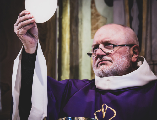 jeudi saint : quels gestes de Jésus : fraction du Pain et Lavement des pieds !